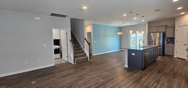 Building Photo - Glenmoor 3BR/2BA – Minutes from Downtown C...