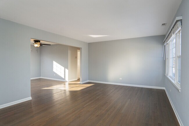 Building Photo - 317 Burlington Ave