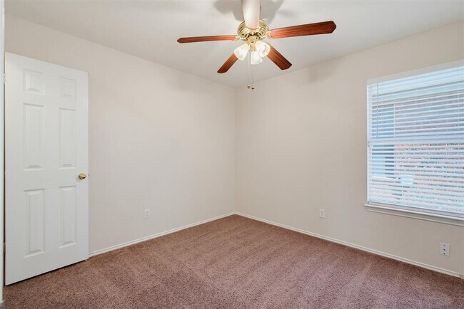 Building Photo - 3705 Crownover St