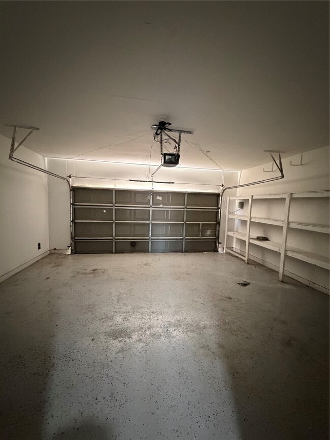 Building Photo - 11830 Oakner Dr