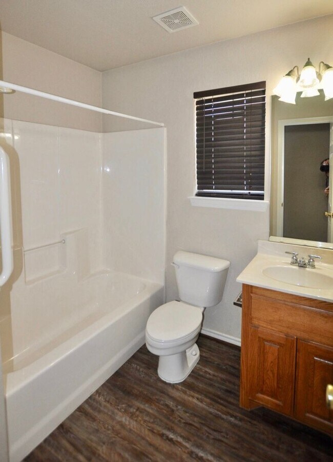 Building Photo - FOR LEASE! Nice 3 BR – 2 BA – 2 Car Garage – Brick Home in Chimney Rock Estates - Great Location!...