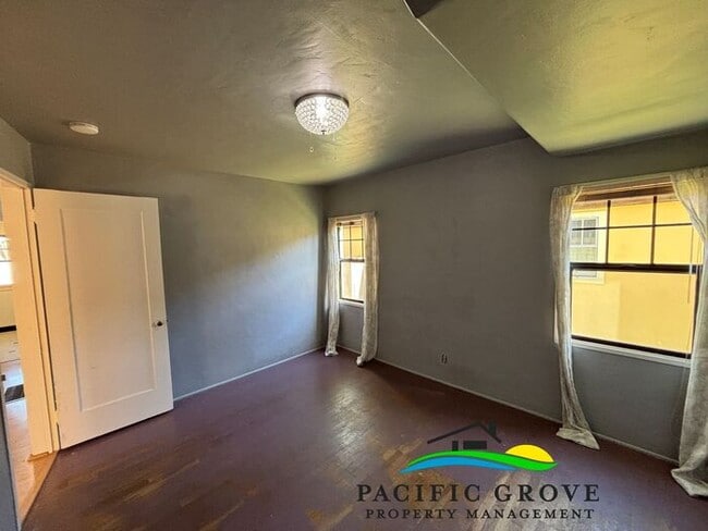 Building Photo - Delightful 3-Bedroom, 2 bath home in Pacific Grove