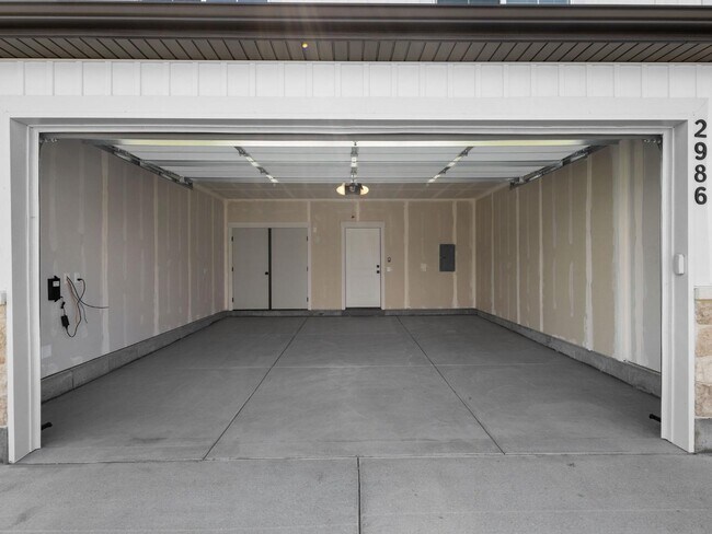 Building Photo - 2986 Sydney Dr