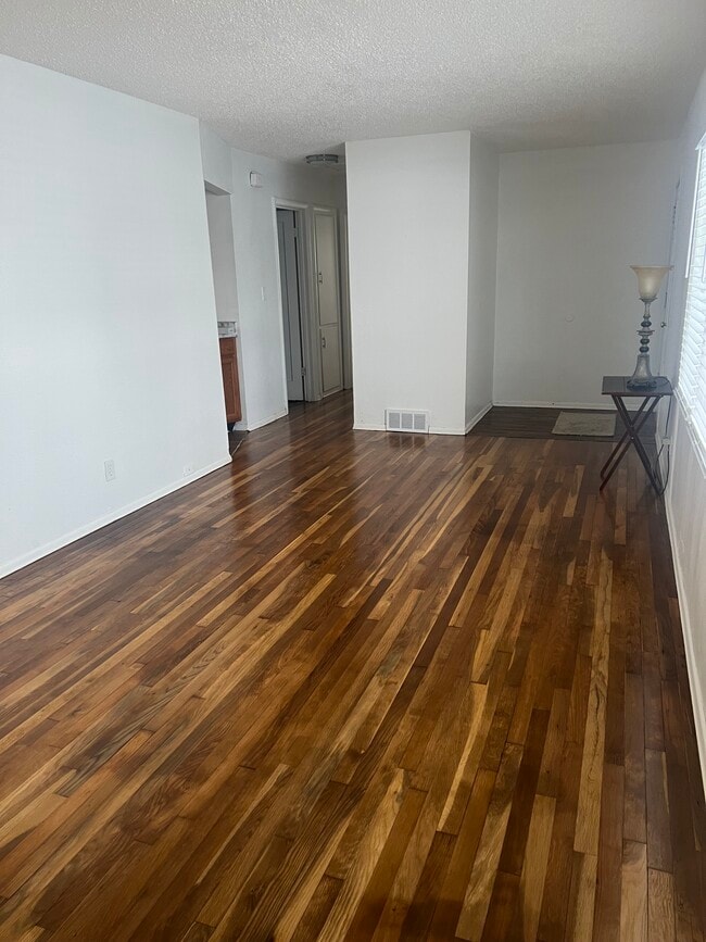 Building Photo - 5524 N Audubon St