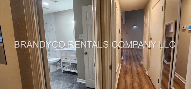 Building Photo - 3903 London Ln