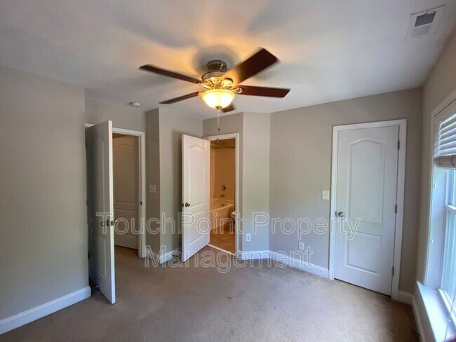 Building Photo - 252 Hurston Cir