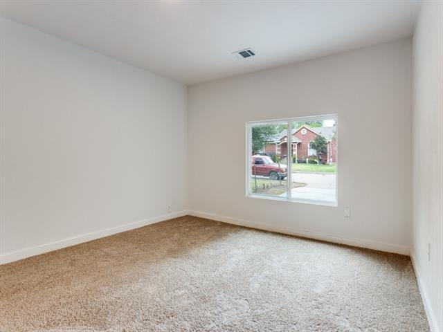 Building Photo - 3917 Valentine St