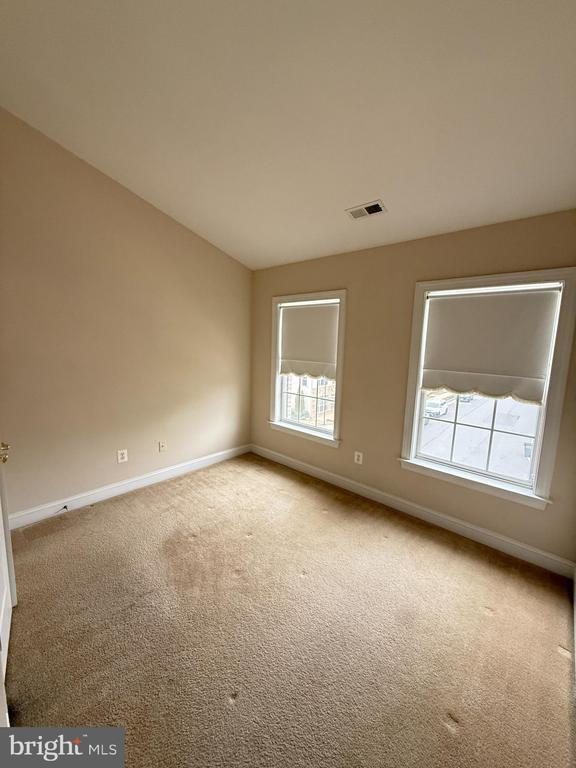 Building Photo - 3680 Chippendale Cir