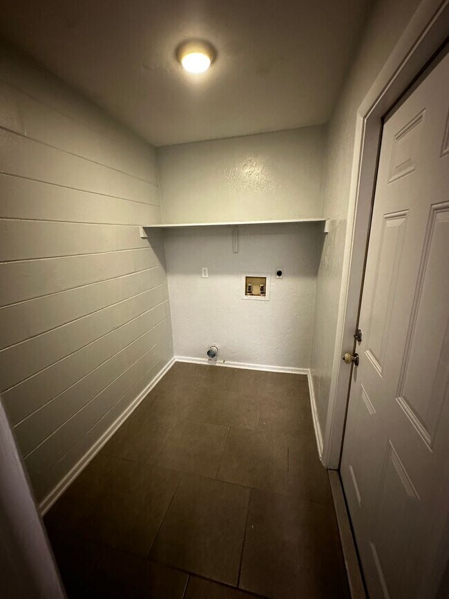 Building Photo - 1729 SW 69 Way