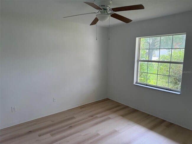Building Photo - 6 Prince Manfred Pl