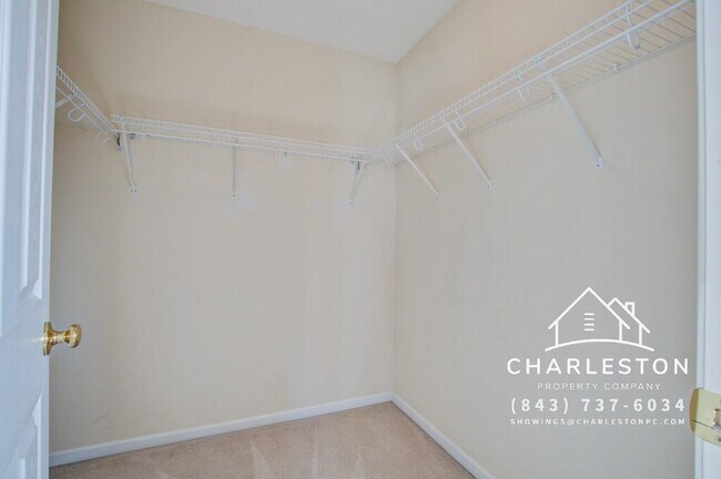 Building Photo - 8637 Chloe Ln