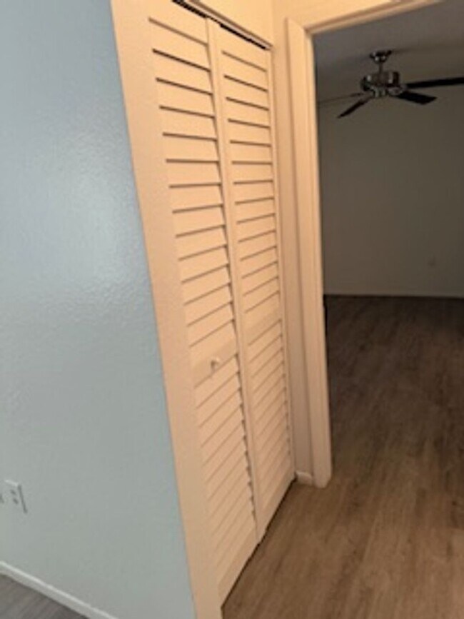 Building Photo - The Landings Two bedroom Condo