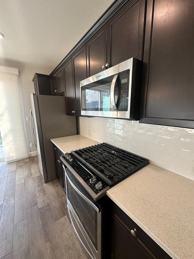 Building Photo - 1325 E Via Viola Way