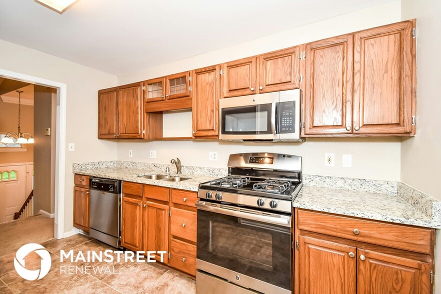 Building Photo - 4662 Shenandoah Dr