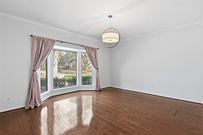 Building Photo - 3718 Wildwood Ridge Dr