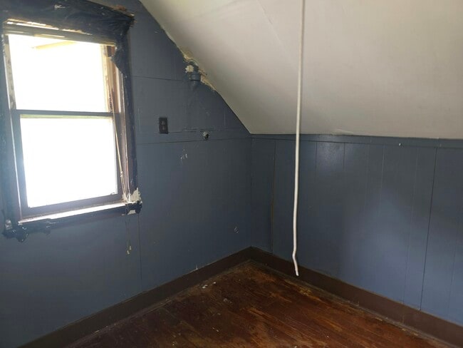 Building Photo - 3031 W Meidroth St