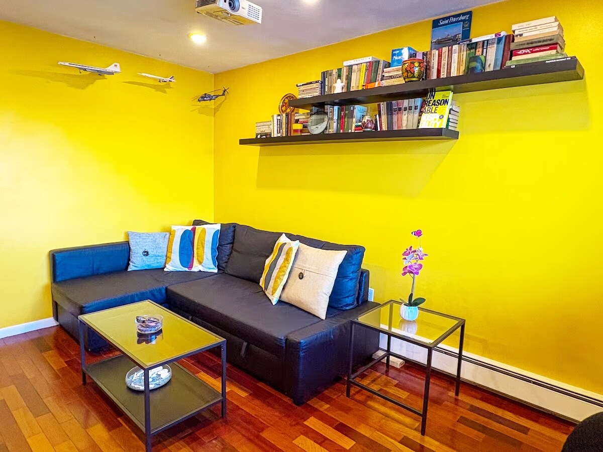 Building Photo - 6 Norumbega Ter