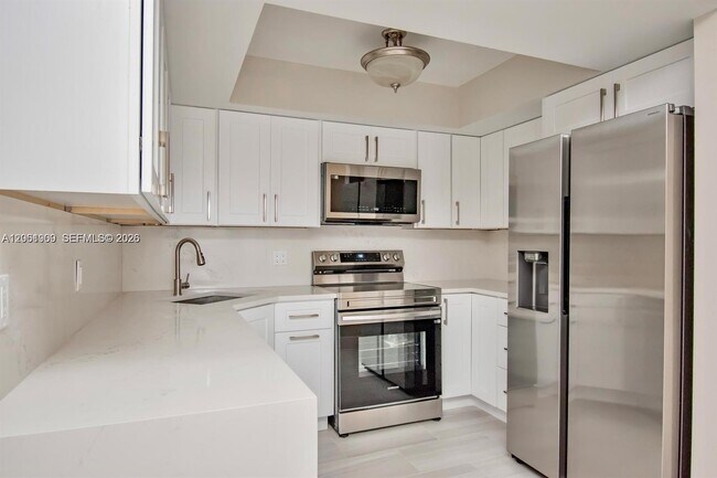 Building Photo - 4240 Village Dr