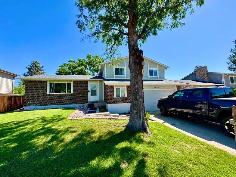 Building Photo - 5841 W 108th Ave