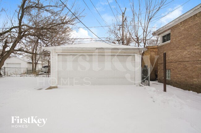 Building Photo - 649 Price Ave