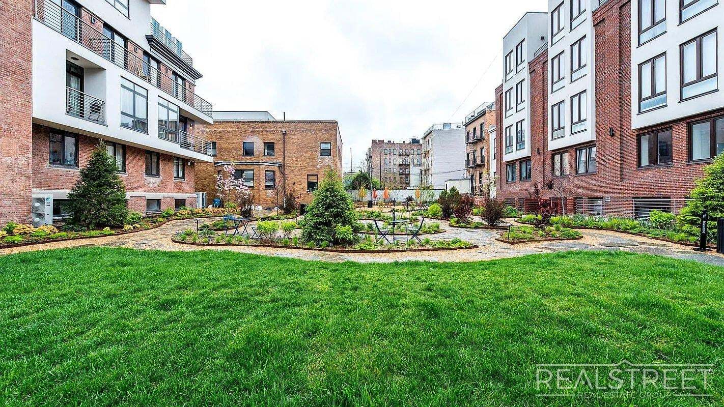 Building Photo - Leonard Street