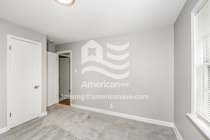 Building Photo - 9718 Durham Dr