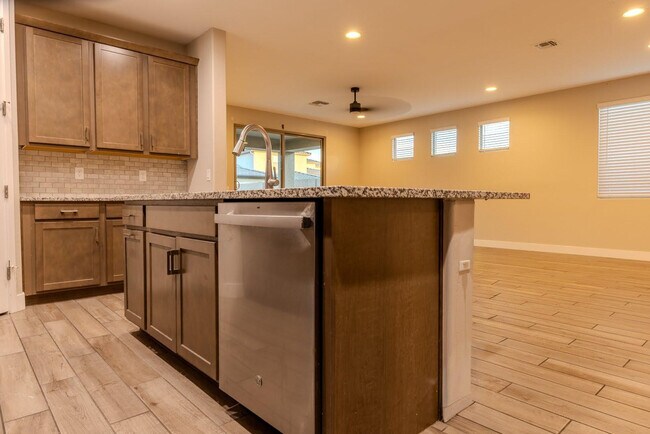 Building Photo - 9701 E Spiral Ave