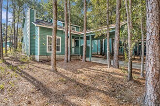 Building Photo - 68 Summer Oaks Dr