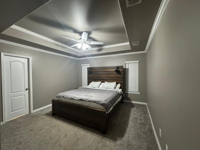 Building Photo - 5307 Meadowsweet Cir