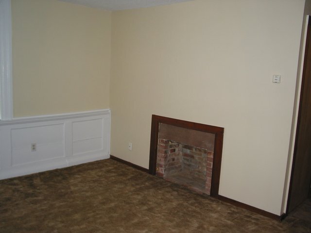 Building Photo - 104 S Water St
