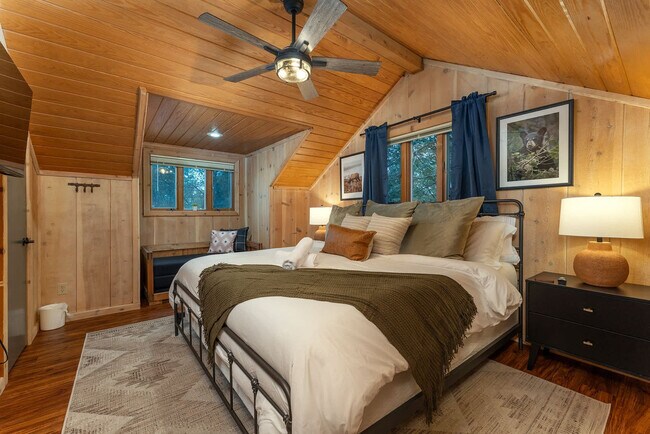 Building Photo - 401 Lookout Dr