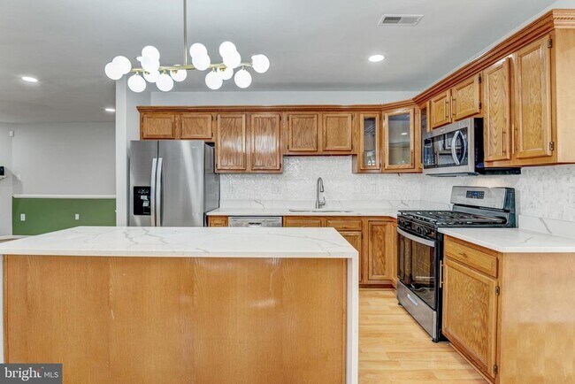 Building Photo - 7505 Castle Rock Dr