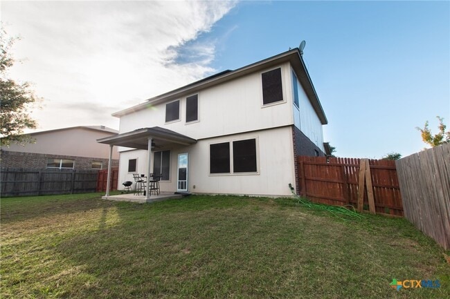 Building Photo - 5000 Willamette Ln