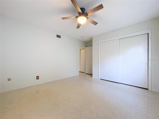 Building Photo - 1601 Riverhills Dr