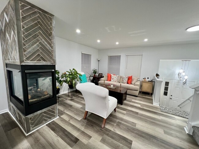 Building Photo - 113 W Big Horn Dr