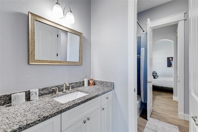 Building Photo - 1399 E Highland Rd