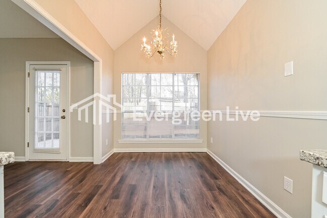 Building Photo - 3431 Hollow Oak Dr