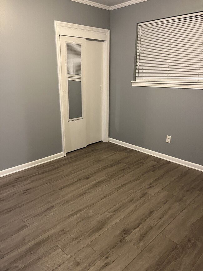 Building Photo - 2501 Havard Rd