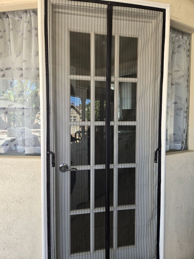 Building Photo - Immaculate Midtown Studio in Riverside