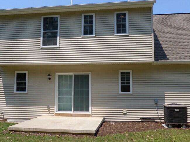 Level Back Yard and Patio - 131 Whisper Ridge Dr