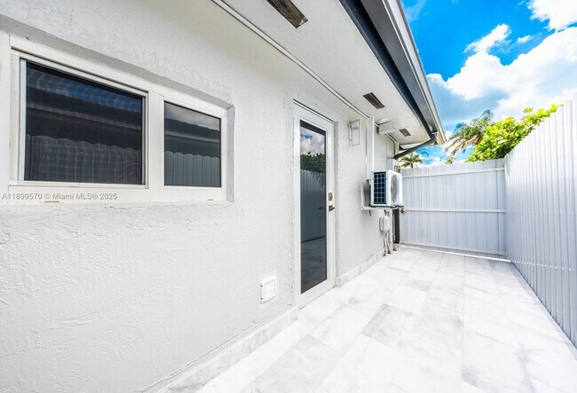 Building Photo - 14859 SW 177th Terrace