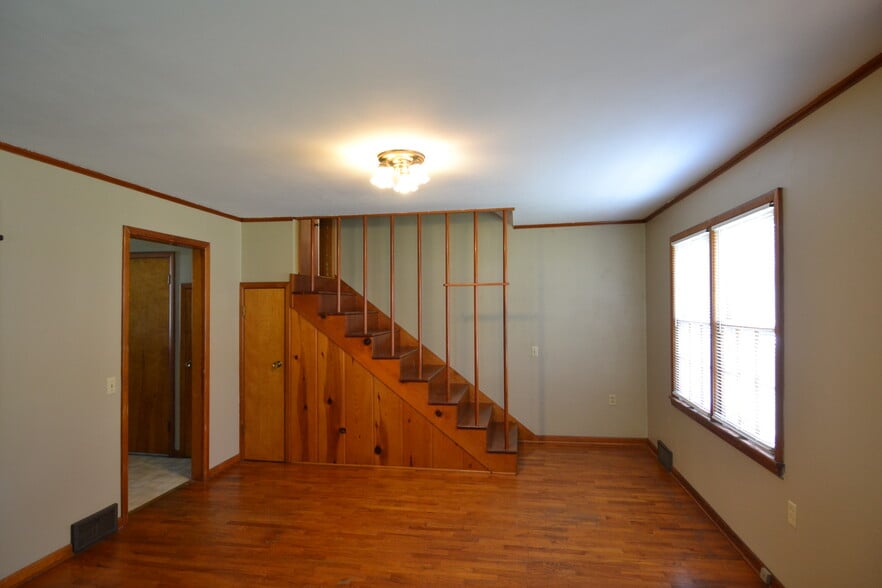 Building Photo - 821 E Patterson St