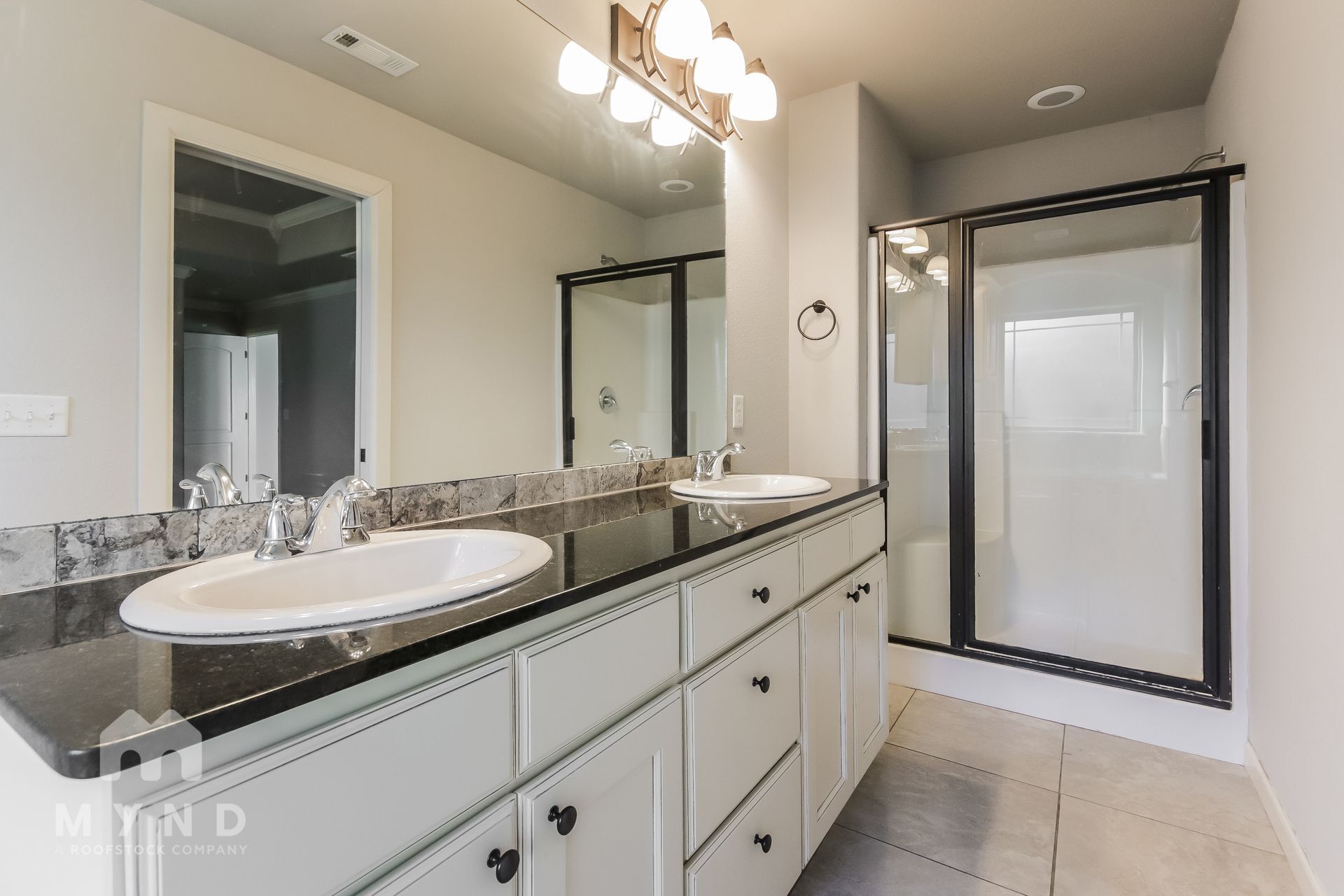 Building Photo - 2303 SW Worthington Ave