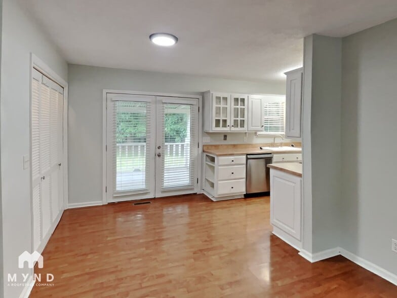 Building Photo - 6717 San Moore Dr