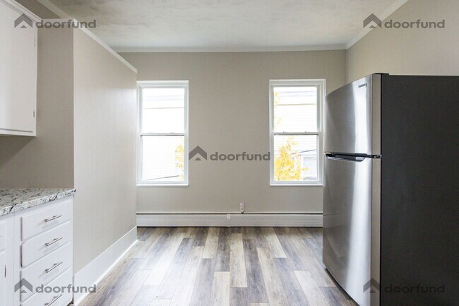 Building Photo - 3 Lyman St