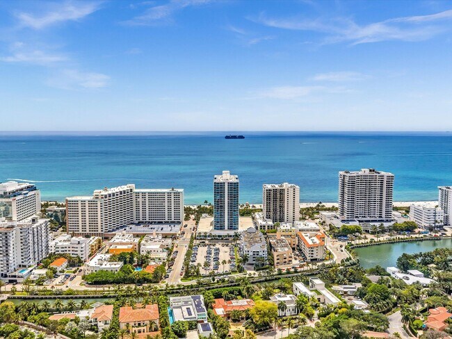 Building Photo - 2655 Collins Ave