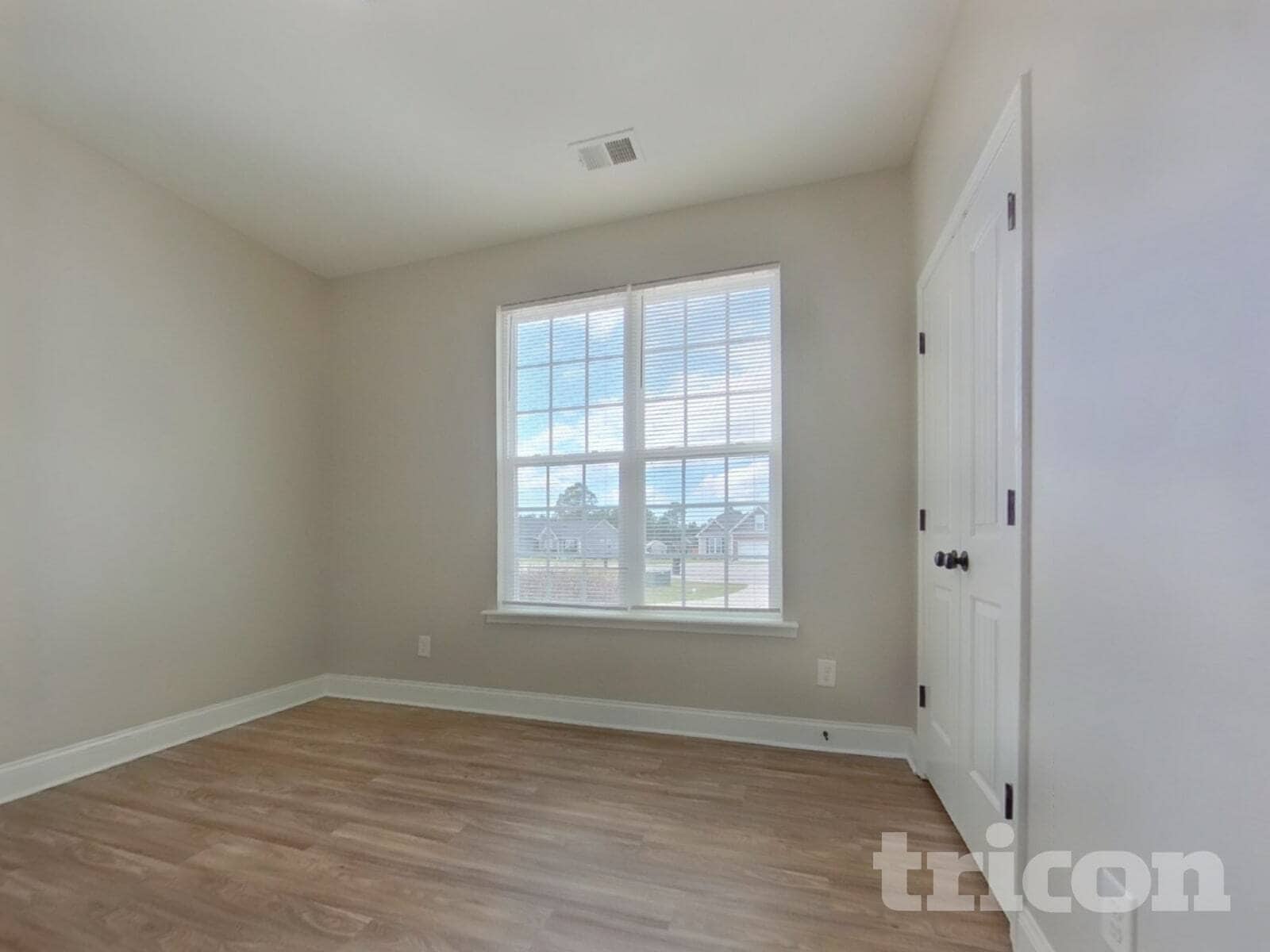 Building Photo - 11 Sedge Ct