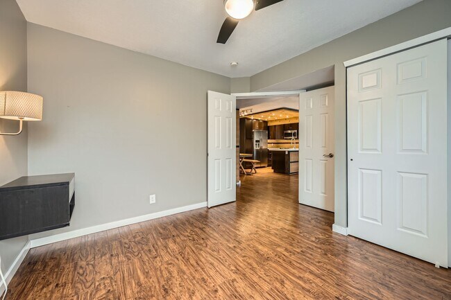Building Photo - Main level Two Bedroom in Cheyenne Mountai...