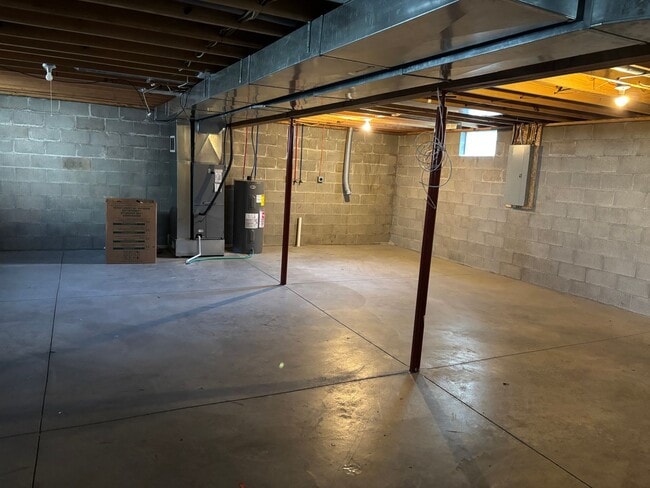 Building Photo - New Phila 3bed Ranch w/ Garage & Full Base...