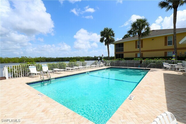 Building Photo - 1155 Mainsail Dr